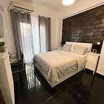 Beautiful Studio With Private Yard