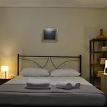 Kalamata Beach Maizonette Ground Floor And Semi-Basement With Yard