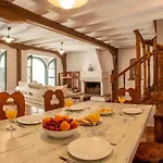 Pontzos - Traditional Stonehouse In The Heart Of Lefkada