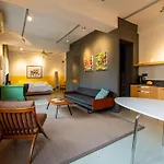 Artistic Spacious Studio Apartment Next To Metro Monastiraki