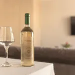 Luxury Apt With Parking-Living Stone Silver