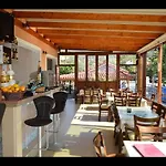Room In Apartment - A Spacious And Bright Studio With Balcony No1111