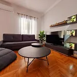 Lovely 2-Bedroom 4Th Floor House Large Patio
