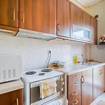 Escape With Style In This Chic 2Br Apartment!