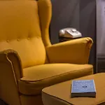 Nickie'S Vintage Home For 3