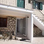 Boursinos Cozy Apartments