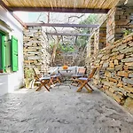 Villa Eliza With A Swimming Pool And Sea View In The Area Of Otzia, On The Island Of Kea