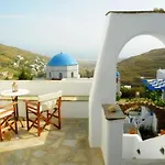 Karyatides Apartments