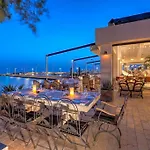 Glyfada Seabreeze Apartment