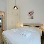 Santa Barbara I2 Cozy 61Sqm Apt In Nea Smirni