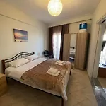 Dimitris Apartment 80M From The Beach Nea Peramos