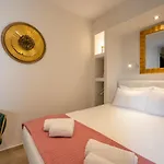 Dema Luxury Suites - Perikleous E1