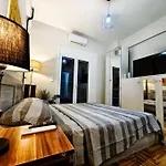 Modern & Stylish 2 Bedroom Apartment Near Acropolis