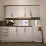 Beautiful 1-Bedroom Condo In The Heart Of Athens