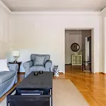 Spacious Renovated Flat In The Athens Riviera