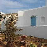 Nikos Country House