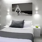 Happy Fish Rooms- Beachfront