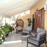Botanical Haven 2Bd Apt Downtown