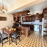 Antonios House Ithaka