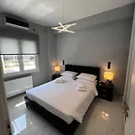 Luxurious, Spacious, Modern, Fully Renovated Apartment Close To Acropolis, Koukaki, Metro Station 
