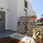 3Bedroom Cycladic Villa Dorida With Pool In Paros