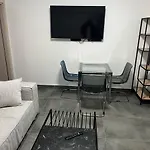 Exclusive Ladadika Apartment 2