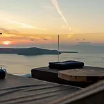 Kaleidoscope Imerovigli Suites