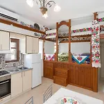 Nicolas Traditional House Of Olympos