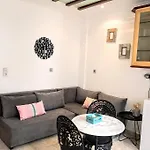 Comfy & Lightful Apartment Close To Athens Center