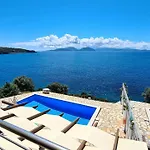 Amousso Beach Villas