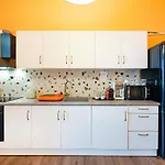 Fandango By Halu!, Gorgeous Neoclassical Apartment Next To Metro Station
