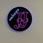 Jj Volos Luxury Center Home