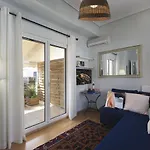 Cozy Loft With Private Terrace In The Heart Of Koukaki, Athens