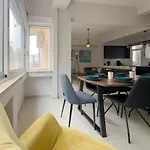 Satovriandou Spacious 128Sqm Apt In Athens