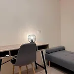 Charming 2Bedroom Apartment With Parking