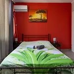Syntagma Metro St. 2 Bedrooms 6 Pers. Flat By Mps