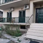 Διαμέρισμα Με Δύο Χώρους Και Θέση Στάθμευσης