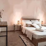 Bohemian Apartment In Central Athens