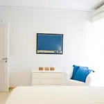 Seaview Apartment In Vouliagmeni