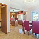 Crystal Chateau: Μaisonette Above The Sea