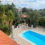 Villa Reina On The Hill Of Vouliagmeni
