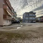 Moshouse Apartment ! 2 Bedrooms Apartment!!