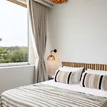 Cavos Paros Boho Chic Sea-View Apartment In Aliki, Paros