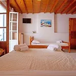 Irida Rooms Mykonos Town