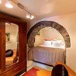 Tinos E-Houses