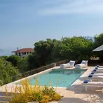Serene Villa Meganisi - Seaview & Exclusive Pool
