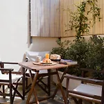 Dounavis Homes: The Hidden Olive
