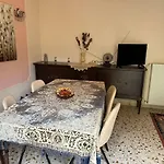 Capital Apartment Next To Metro Station With Parking Spot To Explore Athens