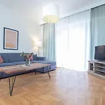 Houseloft White Tower Casa