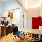 Central Square Getaway - Kalamata Ideal Home